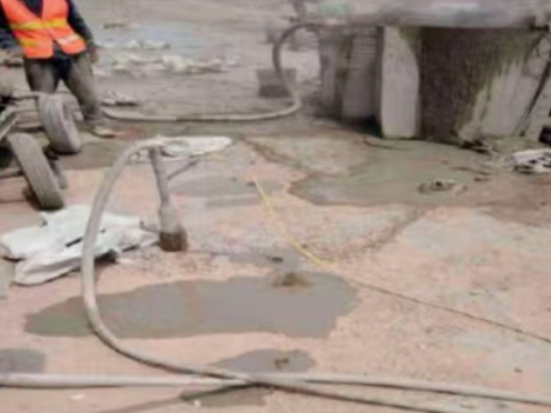 莲花水泥混凝土路面板底注浆技术 路面脱空注浆整治方案