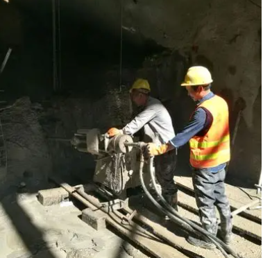 莲花水下抗分散灌浆料特点 水下不分散注浆料介绍